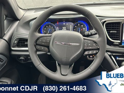 New 2026 Chrysler Pacifica Limited w/ S Appearance Package FWD image 18
