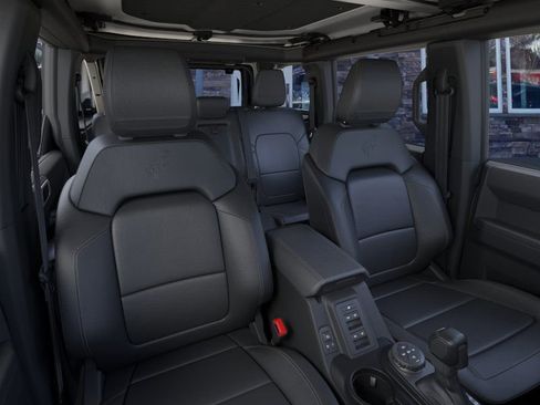 New 2025 Ford Bronco Badlands w/ Sasquatch Package AWD/4WD image 10