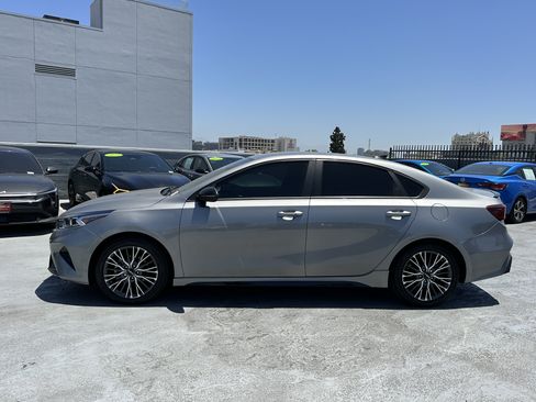 Certified 2023 Kia Forte GT-Line FWD image 3