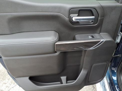 Used 2019 Chevrolet Silverado 1500 LTZ image 33