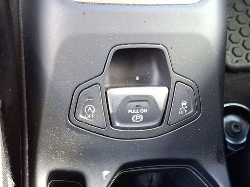 Used 2023 Jeep Renegade Latitude image 26