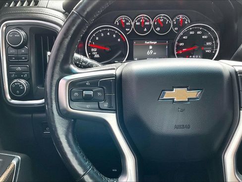 Used 2020 Chevrolet Silverado 1500 LT w/ All-Star Edition AWD/4WD image 6