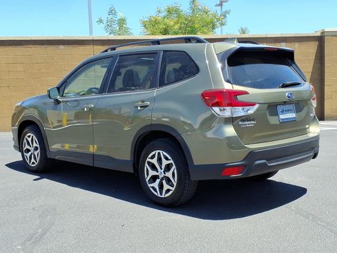 Used 2023 Subaru Forester Premium AWD/4WD image 5