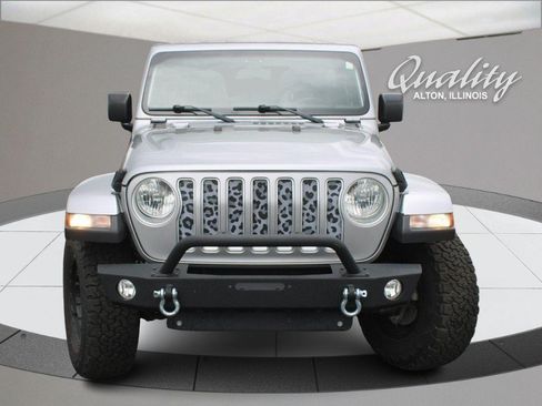Used 2021 Jeep Wrangler Unlimited Sahara AWD/4WD image 11