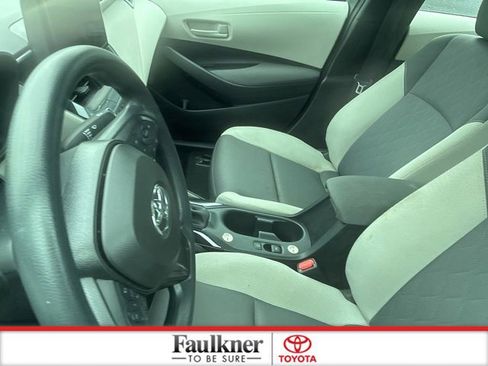 Used 2024 Toyota Corolla LE FWD image 19