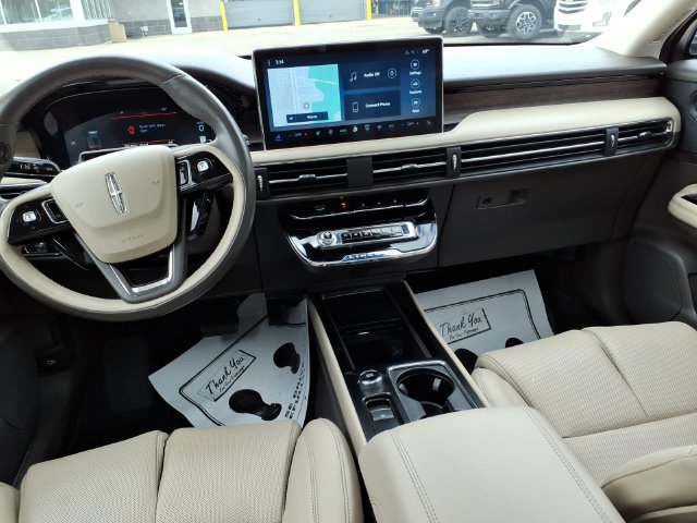 Used 2023 Lincoln Corsair Reserve w/ Equipment Group 202A AWD/4WD image 10