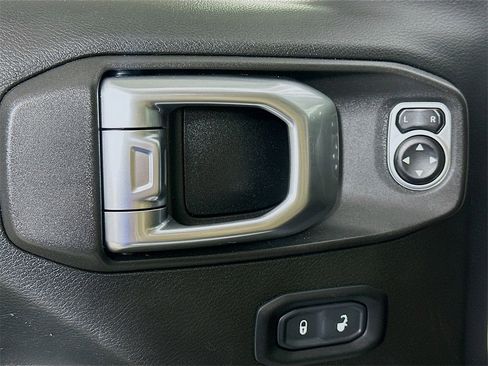 Used 2020 Jeep Gladiator Sport w/ Quick Order Package 24S image 19