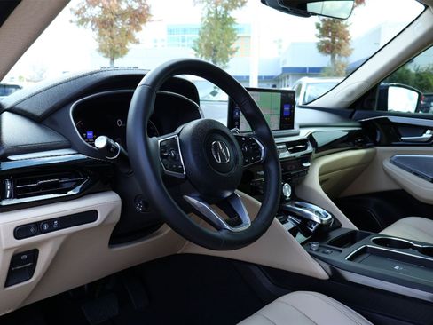 Certified 2025 Acura MDX SH-AWD image 2