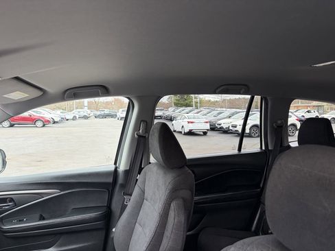 Used 2019 Honda Pilot LX image 11