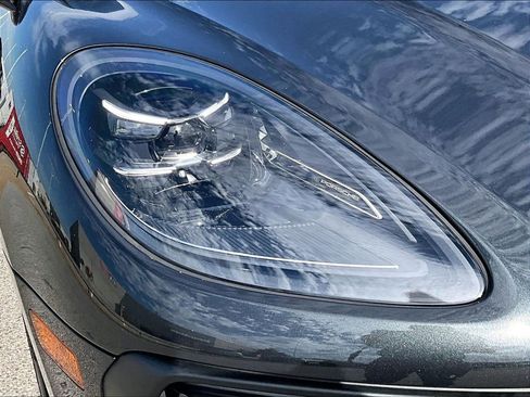 Certified 2023 Porsche Macan S AWD/4WD image 12