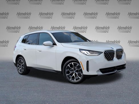 Used 2026 BMW X3 xDrive30i w/ Premium Package AWD/4WD image 2