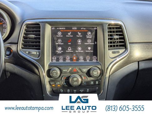 Used 2018 Jeep Grand Cherokee Laredo image 18