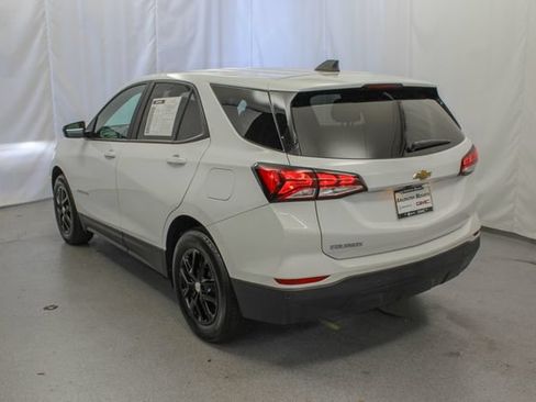 Used 2024 Chevrolet Equinox LS w/ LS Convenience Package FWD image 9