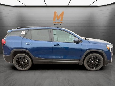 Used 2022 GMC Terrain SLE w/ Driver Convenience Package image 6