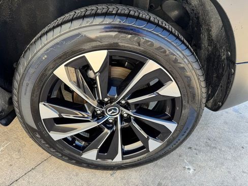 Certified 2025 MAZDA CX-50 2.5 Hybrid w/ Premium Plus Pkg AWD/4WD image 9
