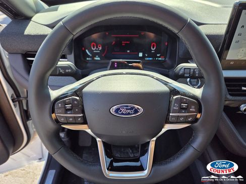 New 2026 Ford Explorer Platinum RWD image 12