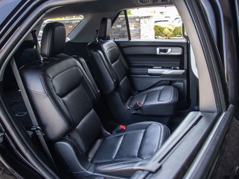 Used 2023 Ford Explorer Limited w/ Equipment Group 301A image 23