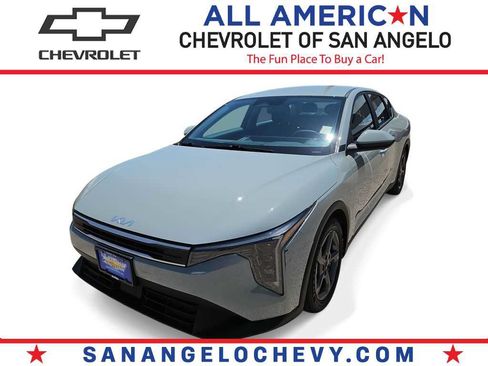 Used 2025 Kia K4 FWD image 1
