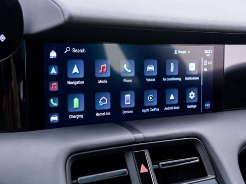 Used 2023 Porsche Taycan image 22