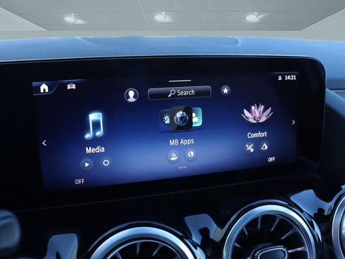 New 2025 Mercedes-Benz GLA 250 image 43