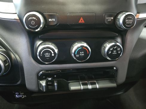 Used 2024 RAM 2500 Big Horn AWD/4WD image 15