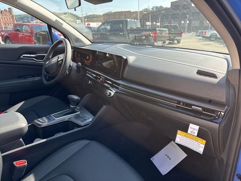 New 2026 Kia Sportage EX w/ EX Panorama Roof Package image 17