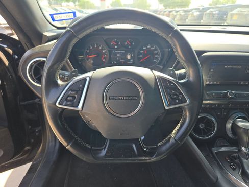 Used 2020 Chevrolet Camaro LT image 10