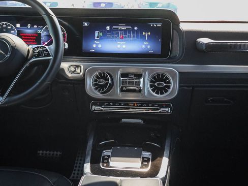 Used 2025 Mercedes-Benz G 550 image 28