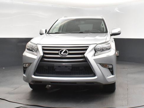 Used 2015 Lexus GX 460 image 10