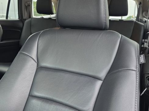 Used 2019 Honda Pilot Touring image 19