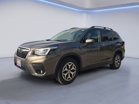 Used 2021 Subaru Forester Premium AWD/4WD image 1