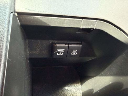 Used 2023 Toyota Camry XSE image 38