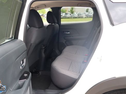 Used 2025 Nissan Kicks SV FWD image 26