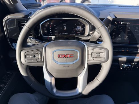 New 2026 GMC Sierra 1500 SLE w/ X31 Off-Road Package image 13