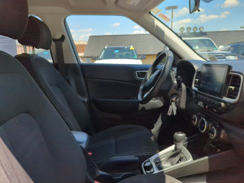 Used 2020 Hyundai Venue SEL FWD image 33