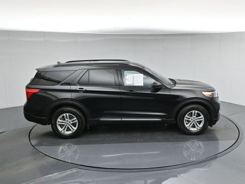 Certified 2023 Ford Explorer XLT RWD image 43