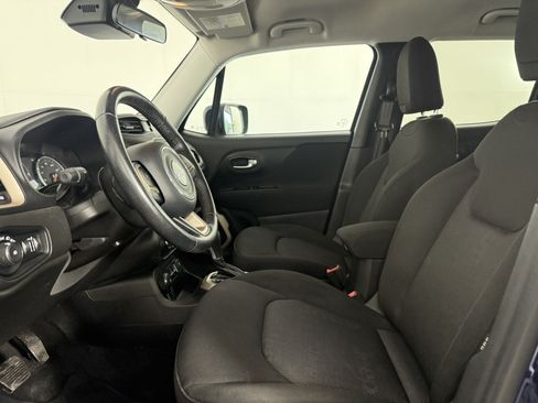 Used 2016 Jeep Renegade Latitude AWD/4WD image 14