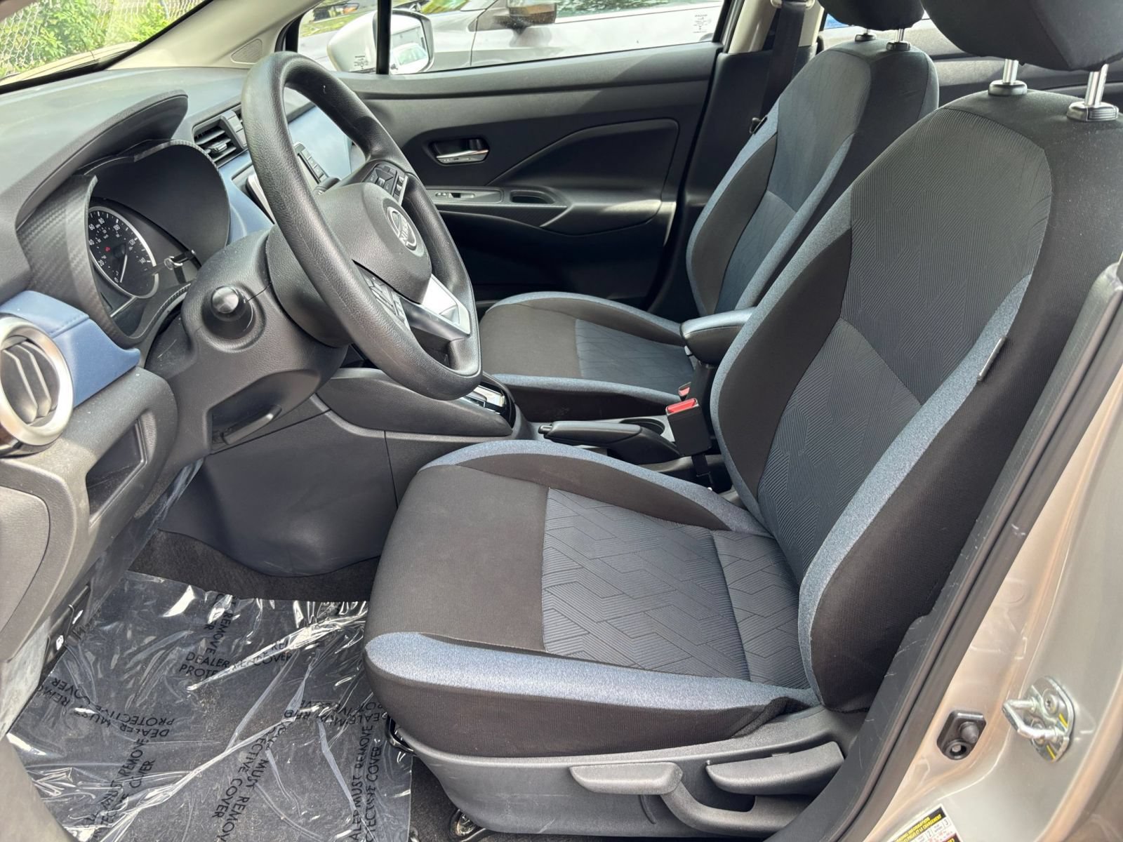 Used 2025 Nissan Versa SV FWD image 24