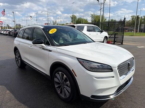 Used 2021 Lincoln Corsair Reserve FWD image 3