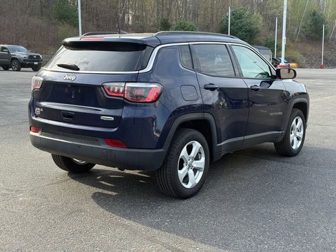 Used 2019 Jeep Compass Latitude AWD/4WD image 6