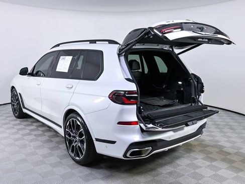 Used 2023 BMW X7 xDrive40i w/ Executive Package AWD/4WD image 37