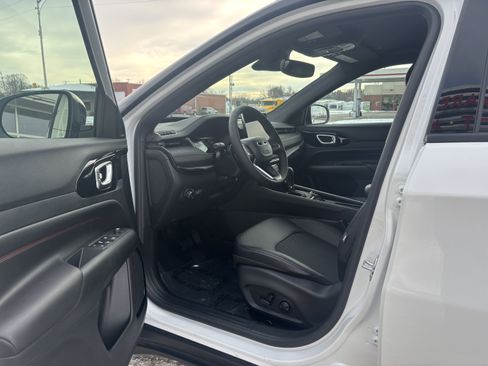 New 2026 Jeep Compass Trailhawk image 10