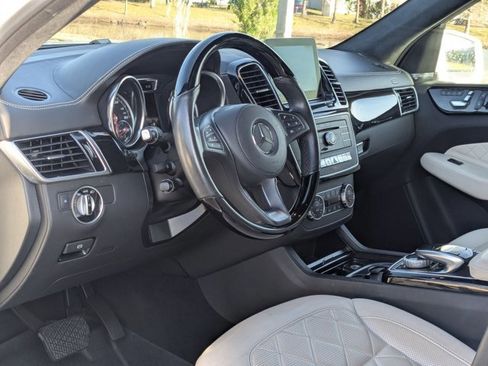 Used 2017 Mercedes-Benz GLS 450 4MATIC image 9