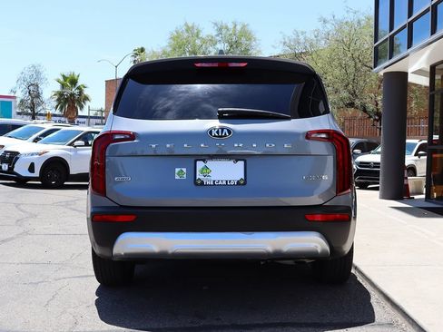 Used 2021 Kia Telluride LX AWD/4WD image 11