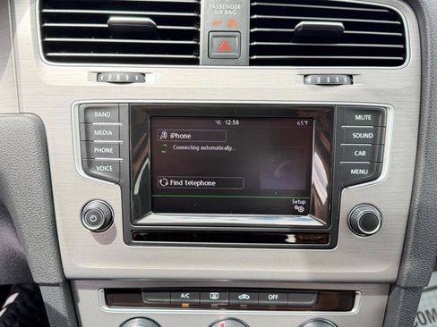 Used 2015 Volkswagen Golf S FWD image 54