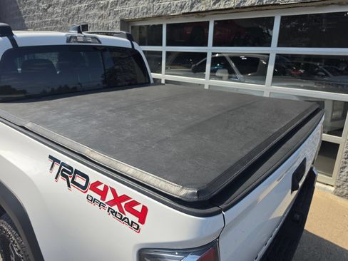 Used 2023 Toyota Tacoma TRD Off-Road AWD/4WD image 10