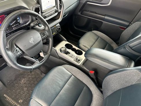 Used 2022 Ford Bronco Sport Outer Banks w/ Tech Package AWD/4WD image 10