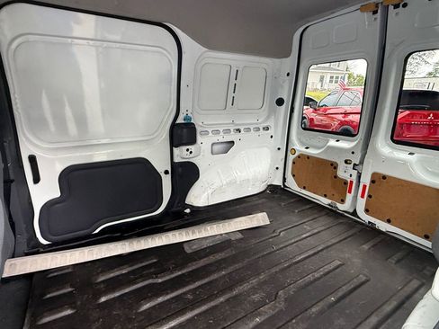 Used 2011 Ford Transit Connect XL image 11