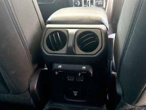 Used 2023 Jeep Gladiator Sport AWD/4WD image 27