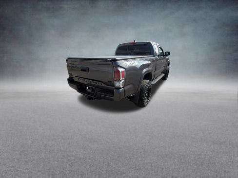 Used 2021 Toyota Tacoma TRD Sport AWD/4WD image 5